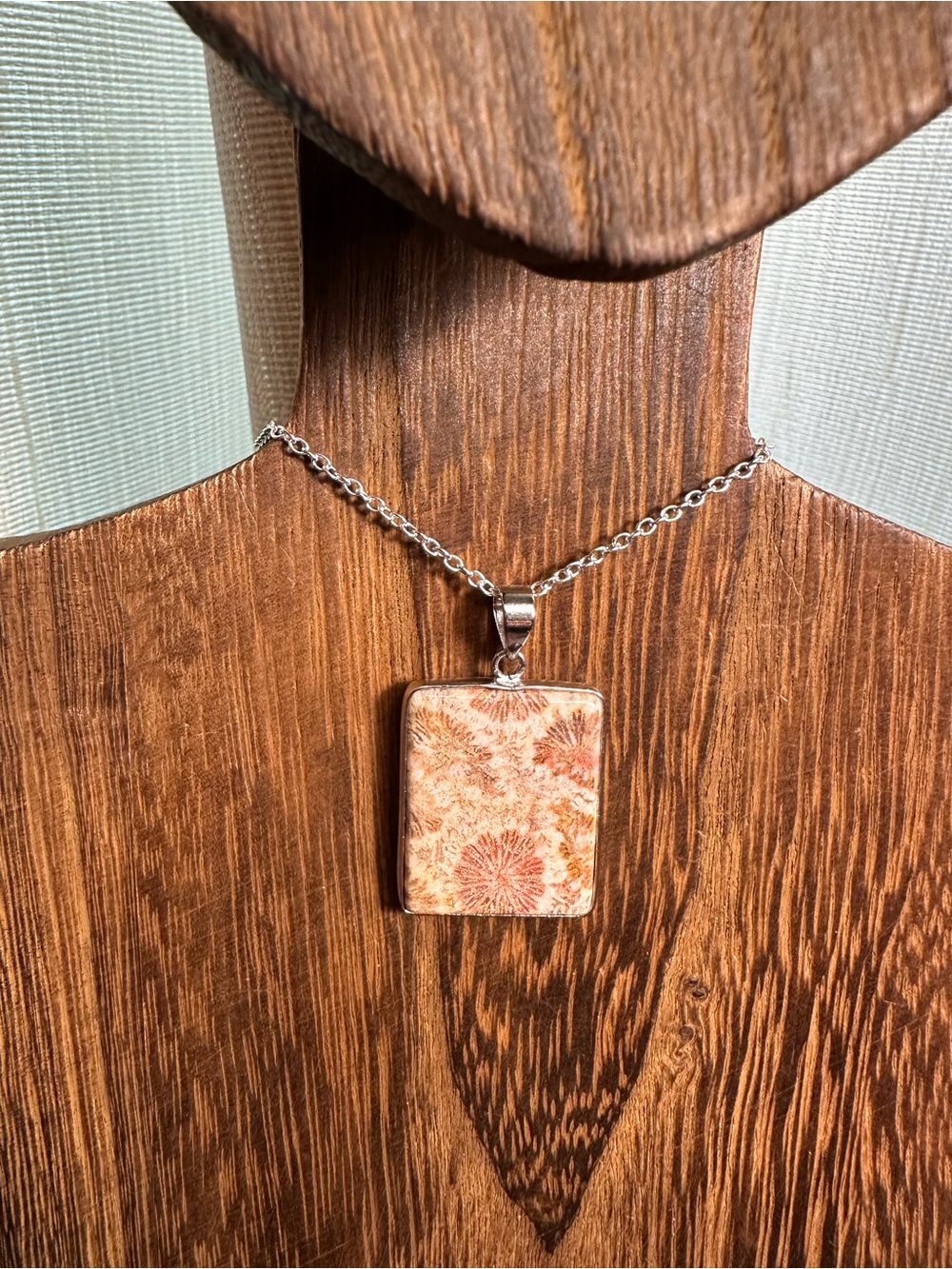 Coral Fossil Pendant Necklace on Silver Plated Box Chain - Picture 3 of 16